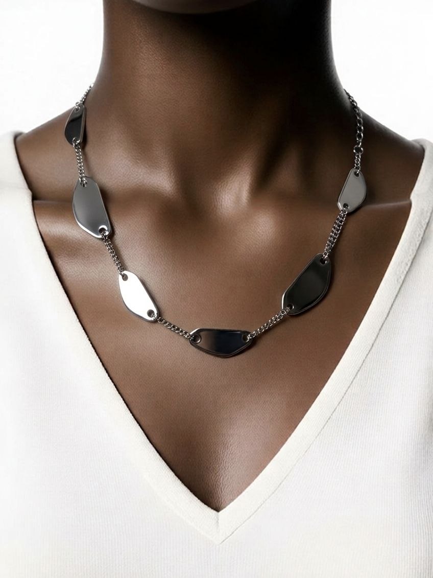 ZAG Bijoux Organic Plate Station Necklace