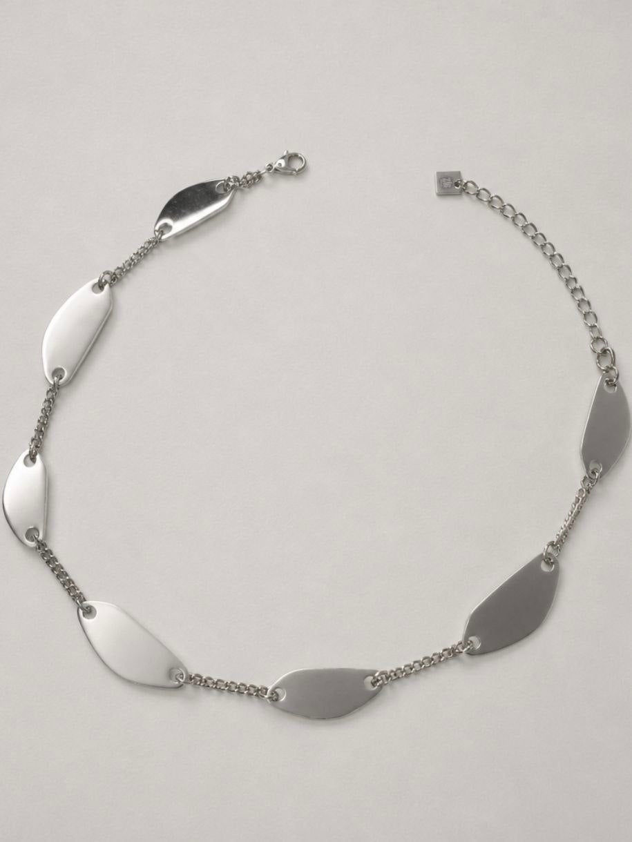 ZAG Bijoux Organic Plate Station Necklace