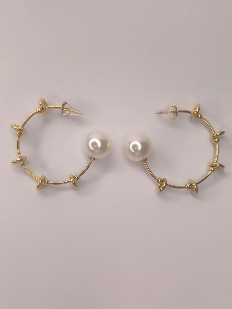 ZAG Bijoux Knot & Pearl Hoop Earrings