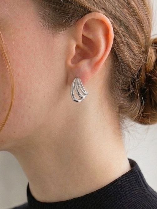Zag Bijoux Sculptural Fluid Hoop Earrings